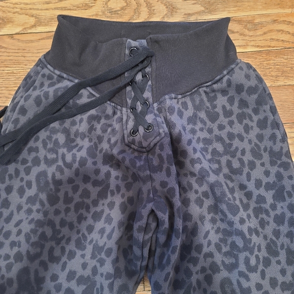 Vs joggers - Picture 4 of 4